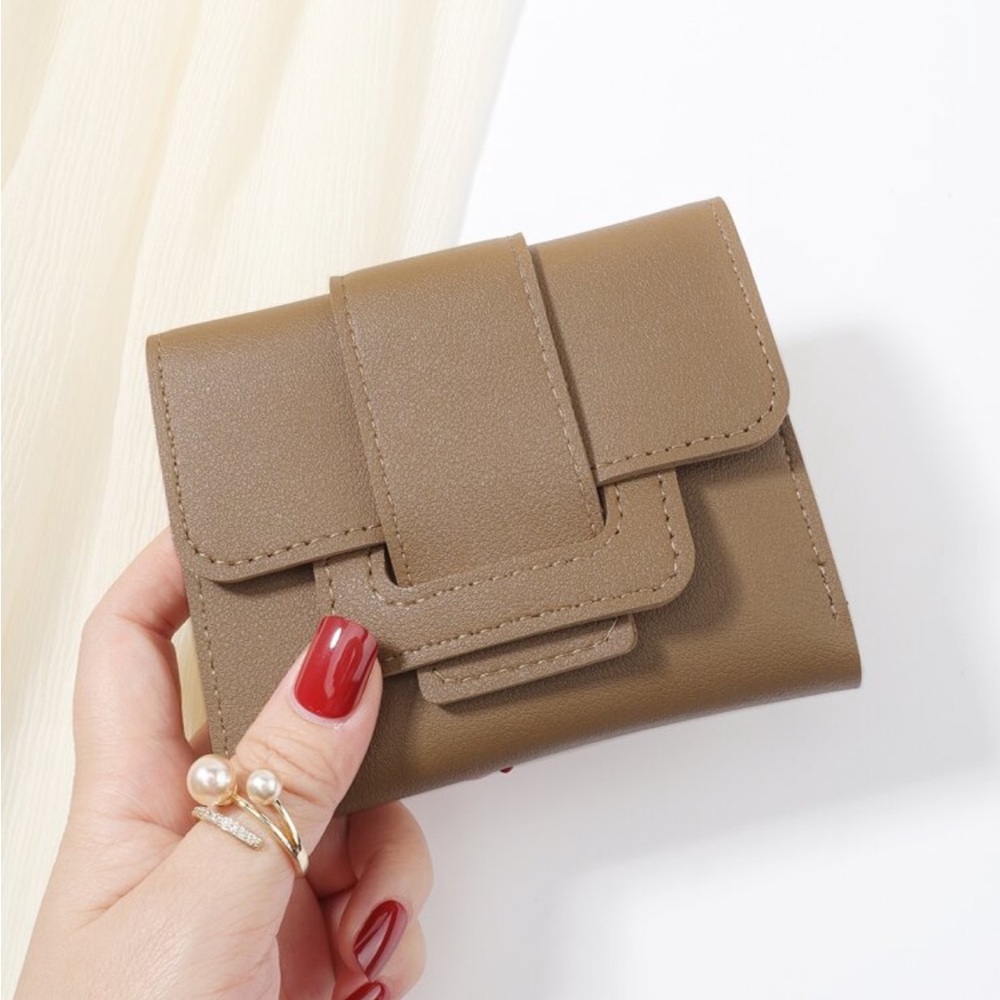 ⚠️Clearance Apricot Tri Fold Wallet / Cardholder - Picture 2 of 4